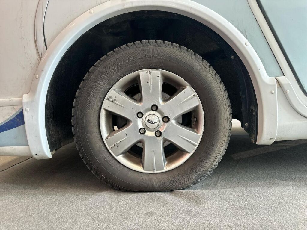 Dethleffs GLOBEBUS 2007 Valkoinen