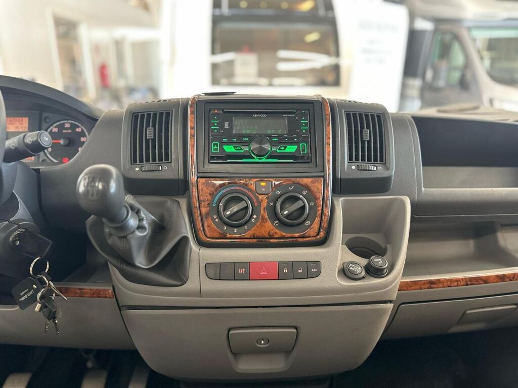 Dethleffs GLOBEBUS 2007 Valkoinen