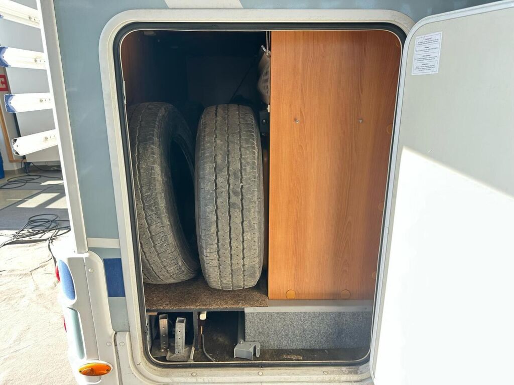 Dethleffs GLOBEBUS 2007 Valkoinen