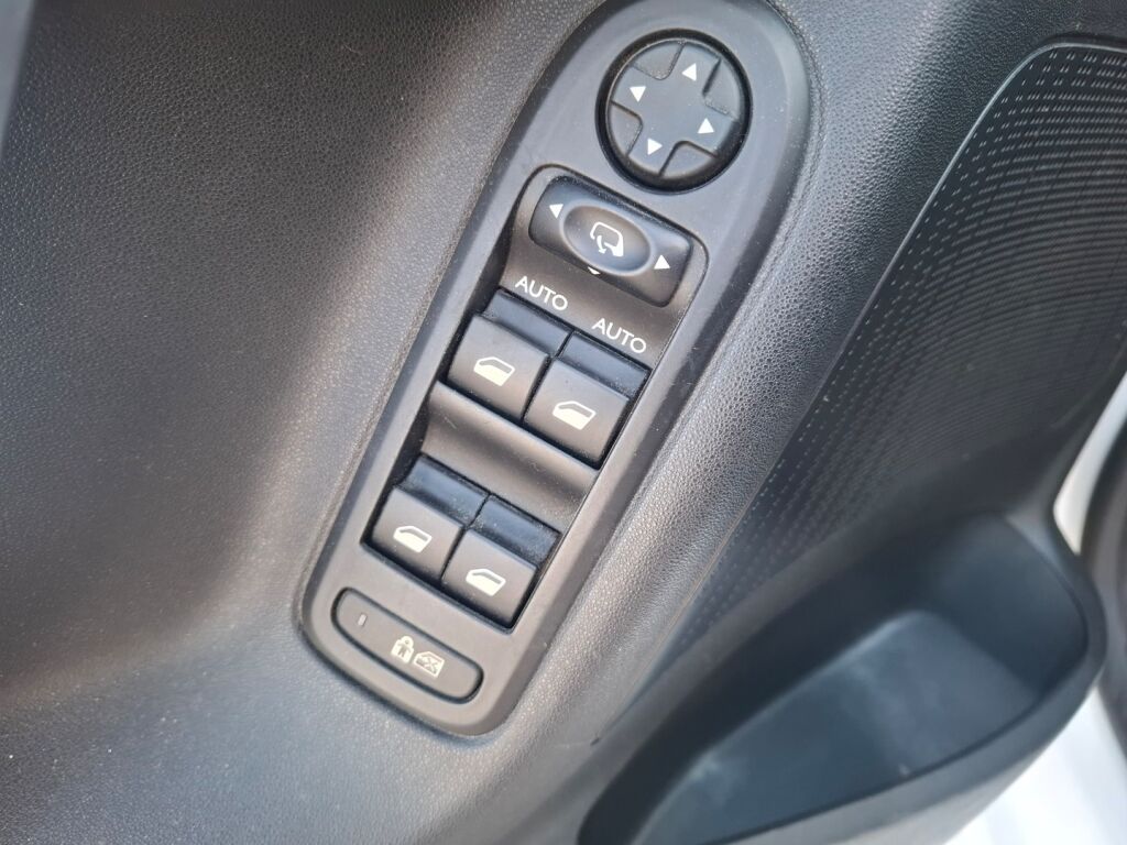 Citroen C3 2010 Valkoinen