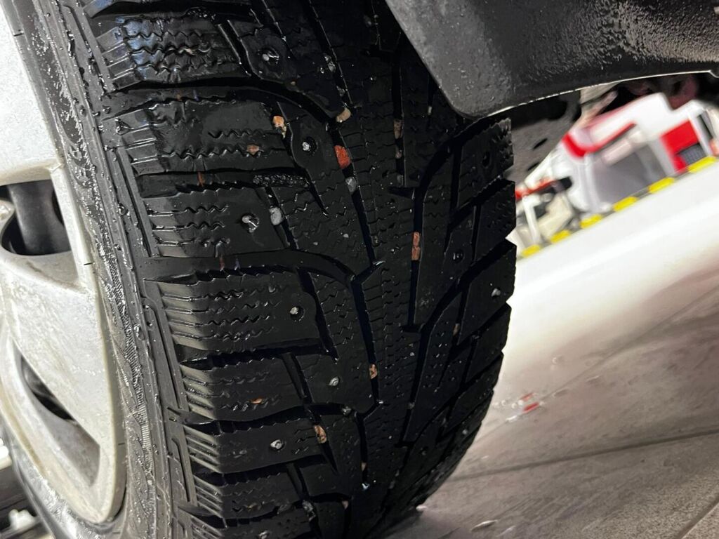 Toyota Yaris 2010 Punainen