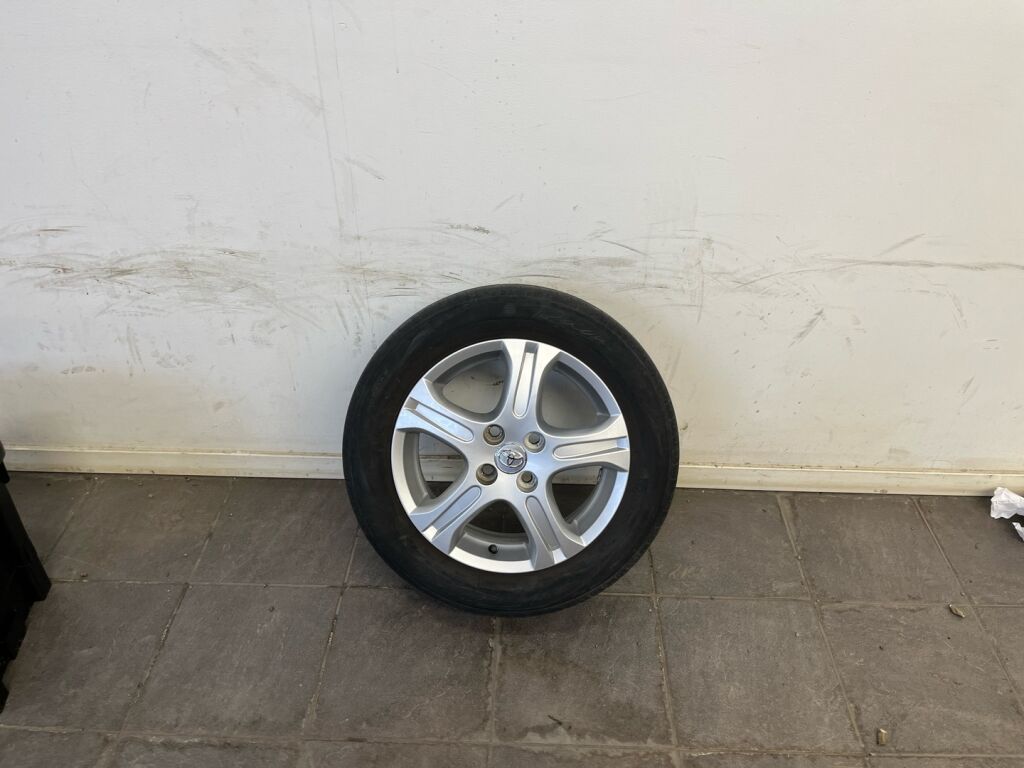 Toyota Yaris 2010 Punainen