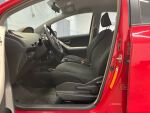 Toyota Yaris 2010 Punainen