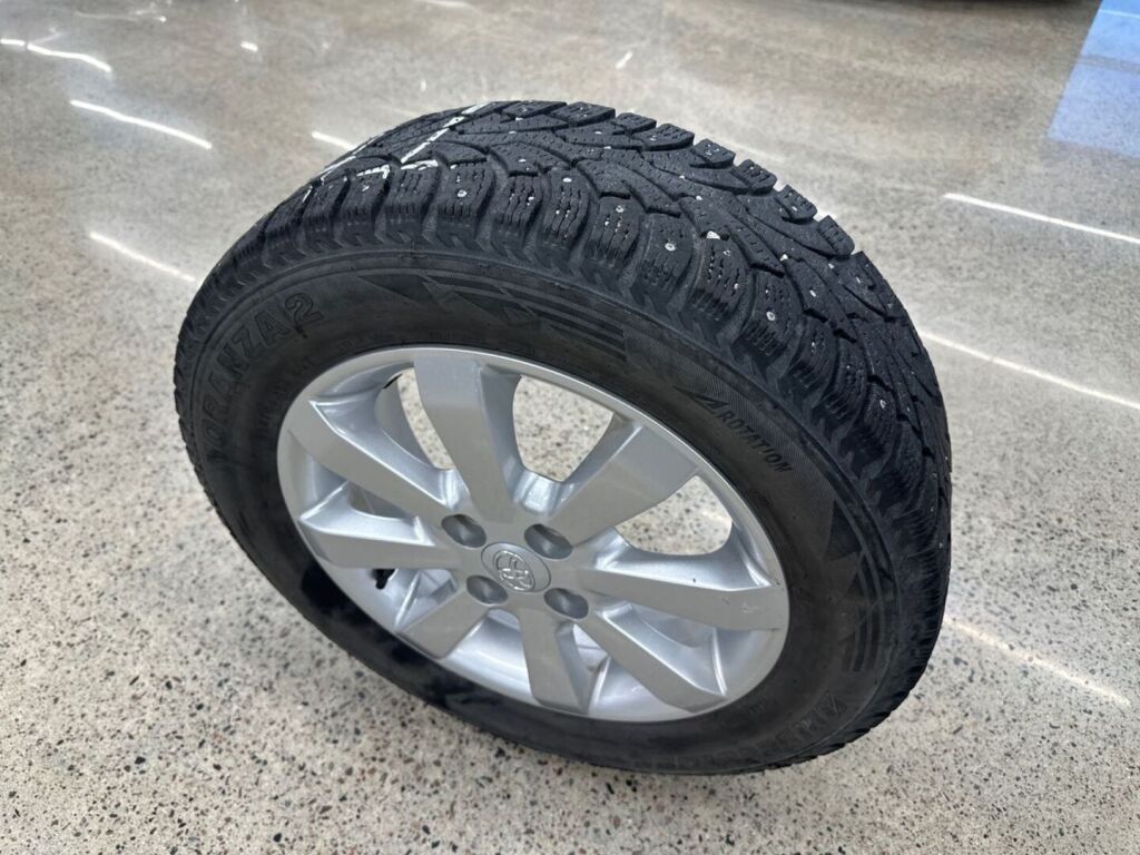 Toyota Yaris 2010 Hopea