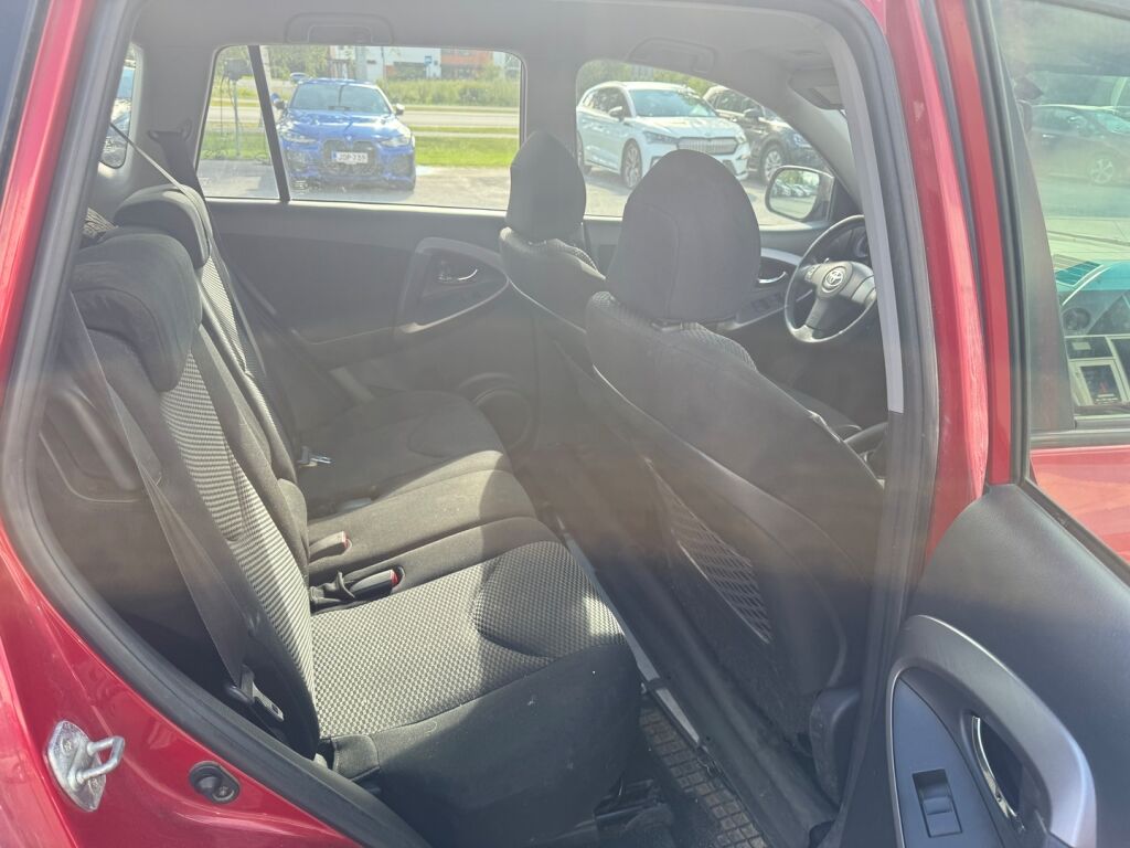 Toyota RAV4 2007 Punainen