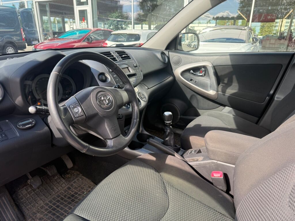 Toyota RAV4 2007 Punainen