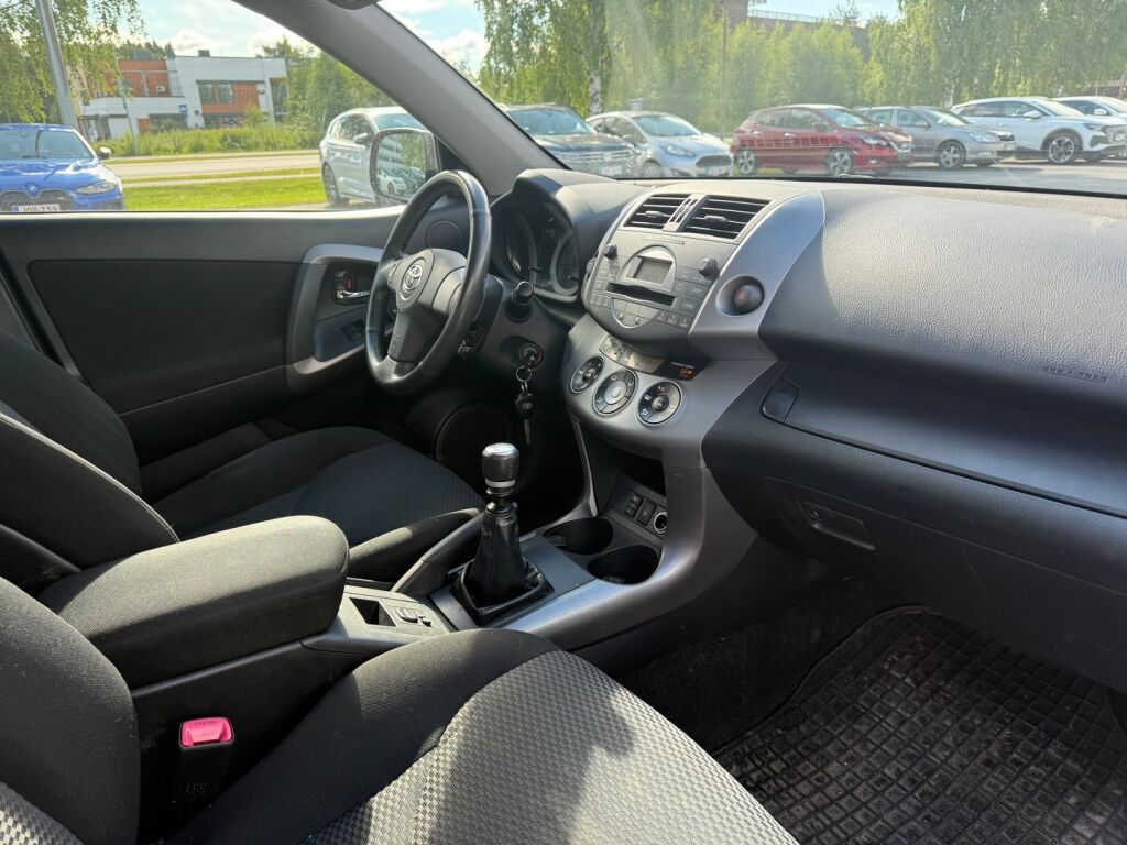 Toyota RAV4 2007 Punainen