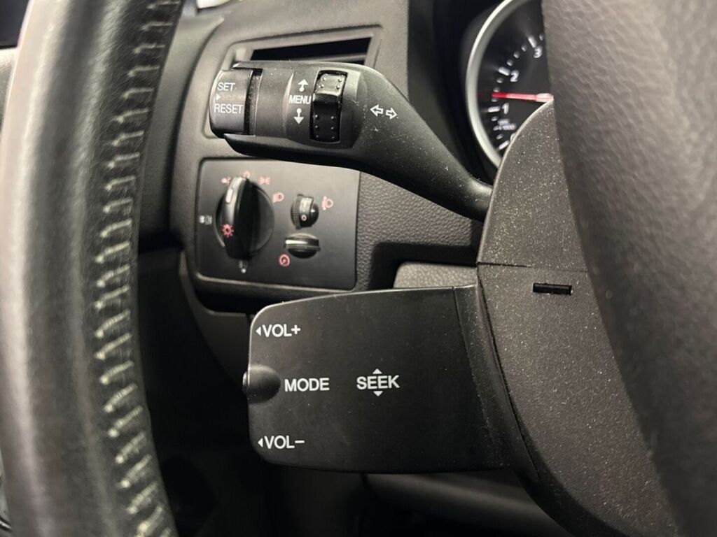 Ford C-Max 2010 Punainen