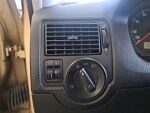 Volkswagen Golf Variant 2002 Ruskea (beige)