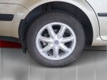 Volkswagen Golf Variant 2002 Ruskea (beige)