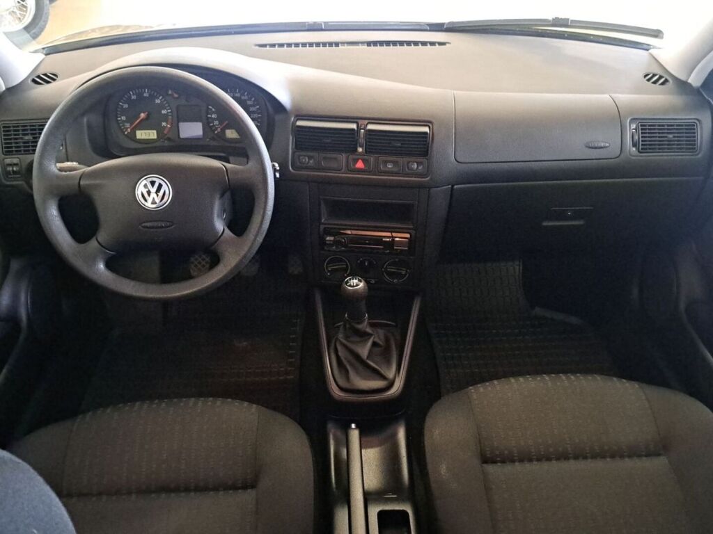 Volkswagen Golf Variant 2002 Ruskea (beige)