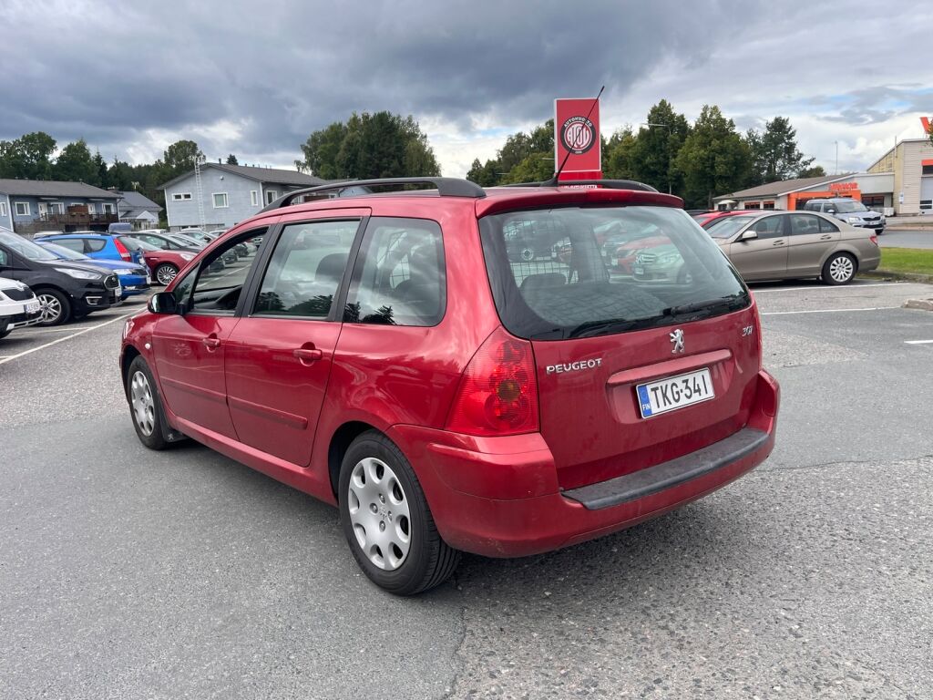 Peugeot 307 2004 Punainen