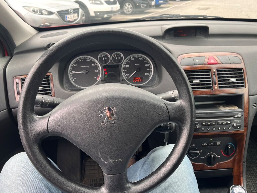 Peugeot 307 2004 Punainen