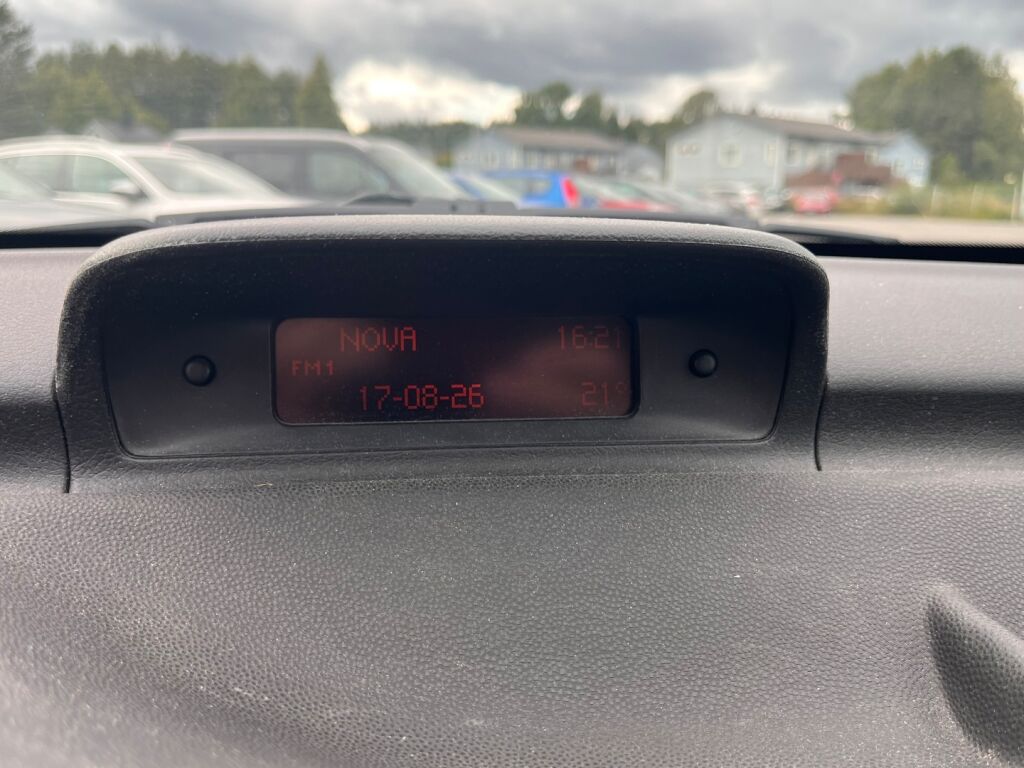 Peugeot 307 2004 Punainen