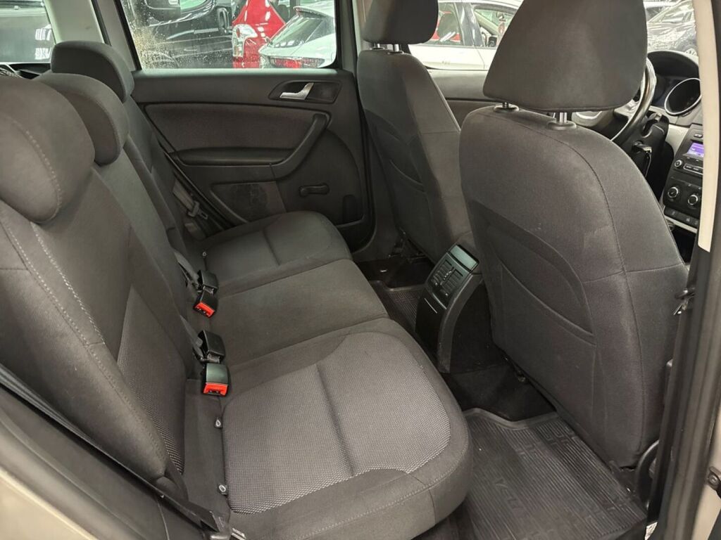 Skoda Yeti 2011 Ruskea (beige)