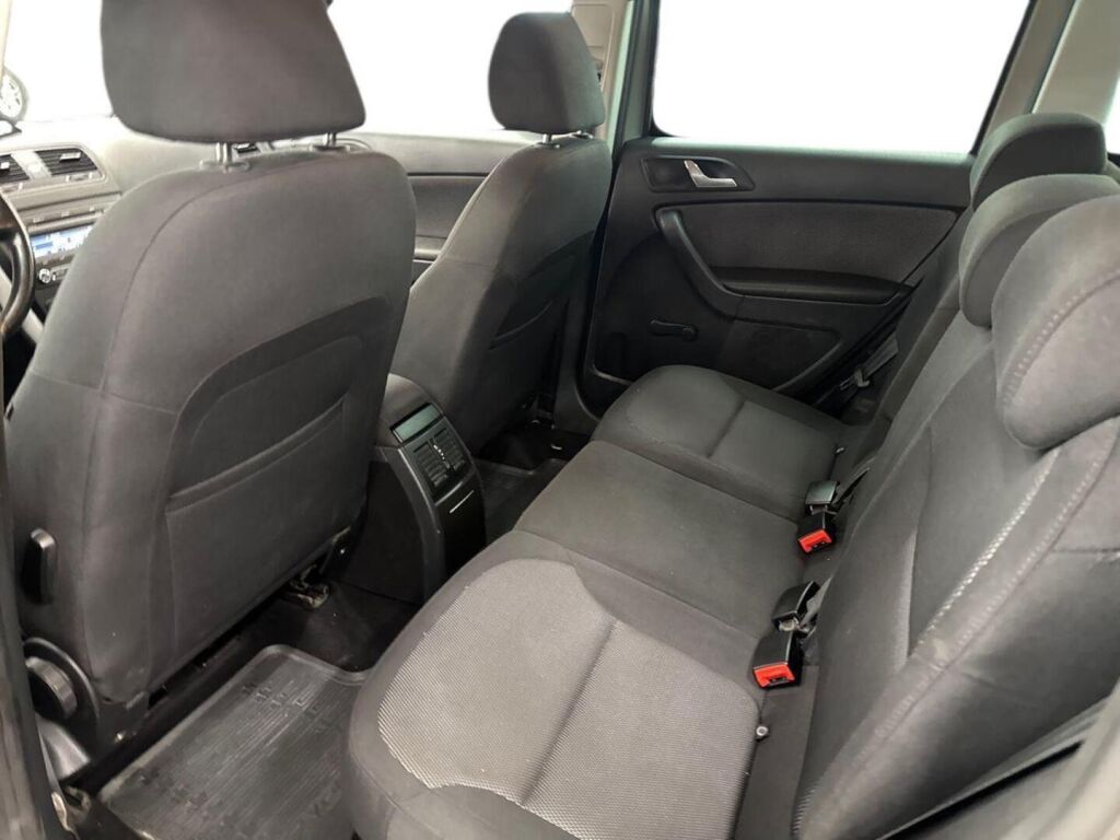 Skoda Yeti 2011 Ruskea (beige)