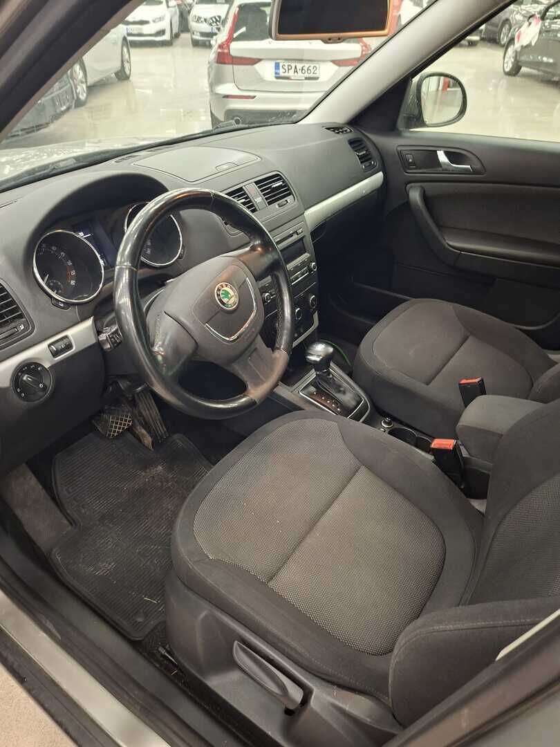 Skoda Yeti 2011 Ruskea (beige)