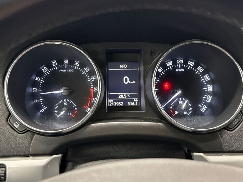 Skoda Yeti 2011 Ruskea (beige)