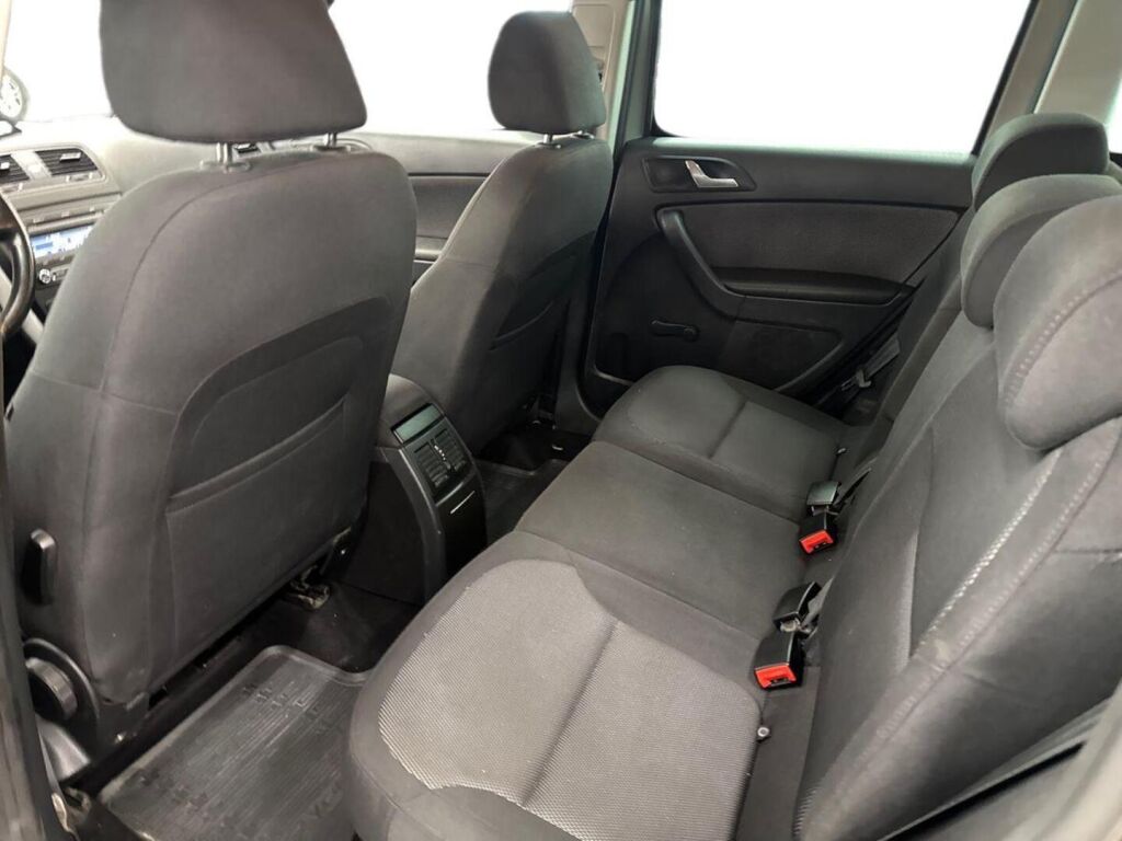 Skoda Yeti 2011 Ruskea (beige)