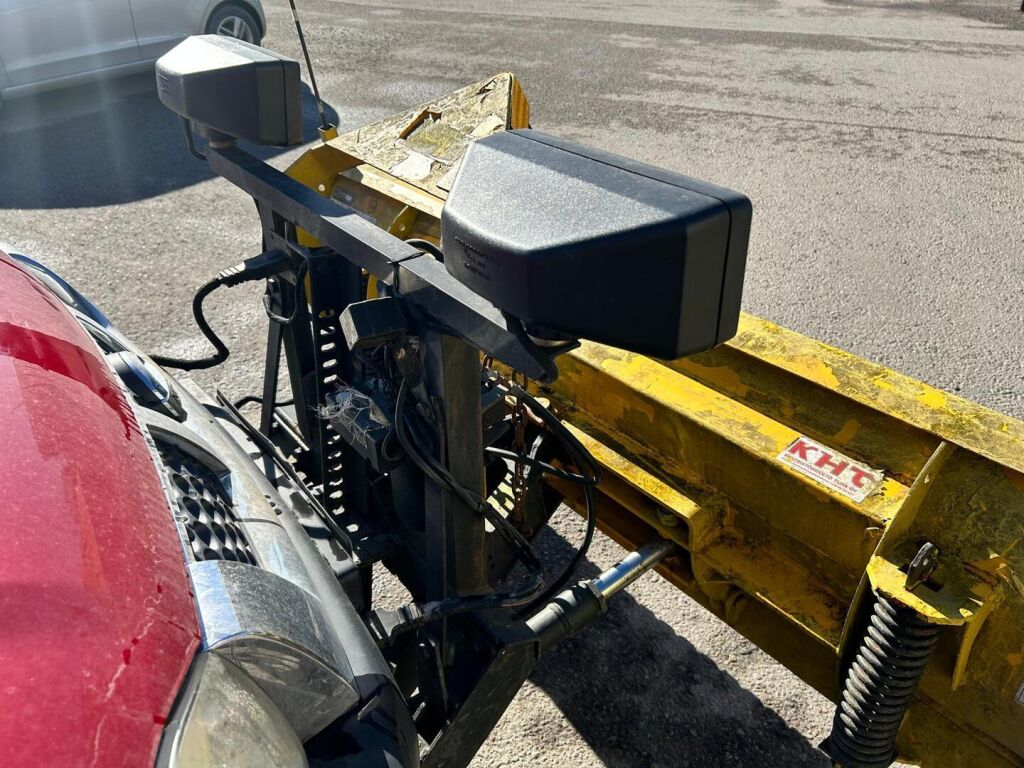 Nissan Cab 2002 Punainen