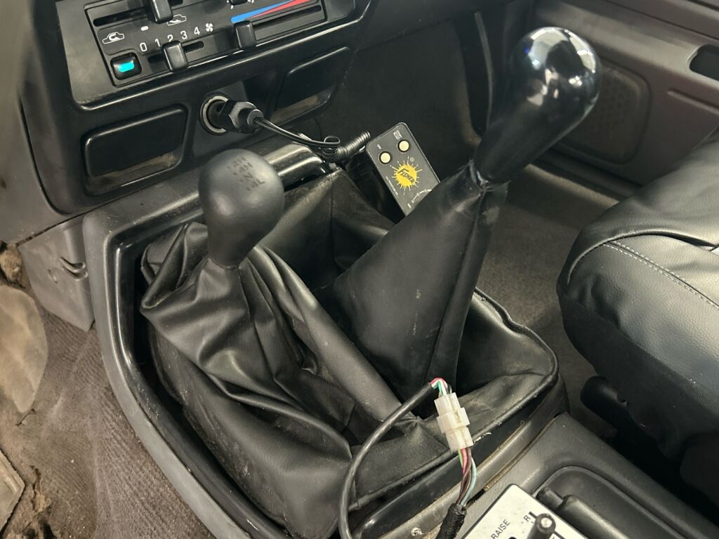 Nissan Cab 2002 Punainen