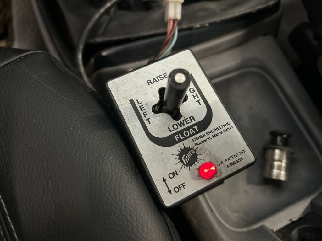 Nissan Cab 2002 Punainen