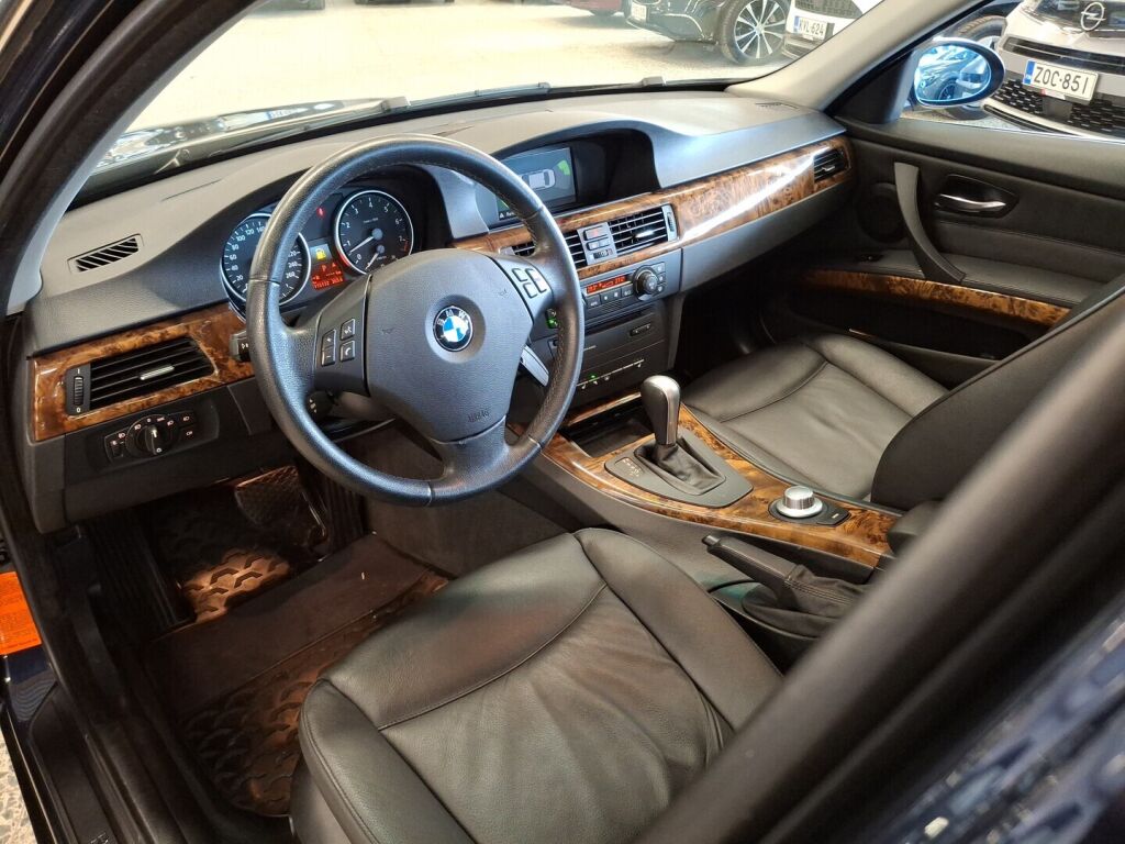 BMW 325 2005 Sininen