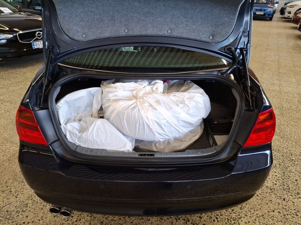 BMW 325 2005 Sininen