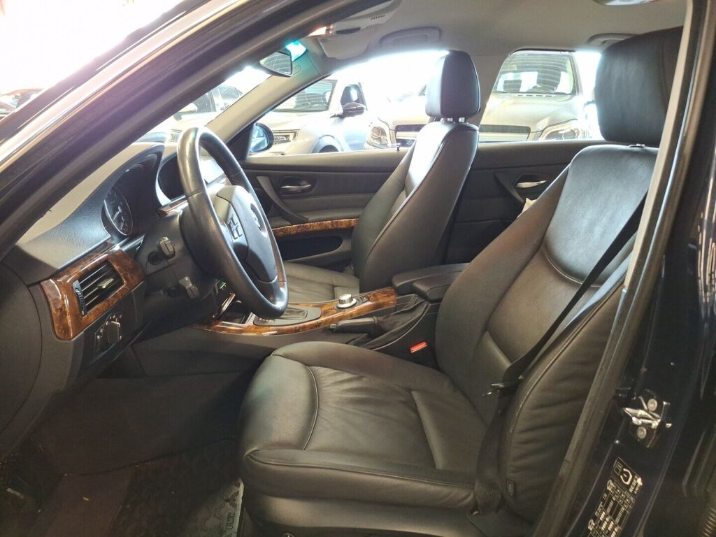 BMW 325 2005 Sininen