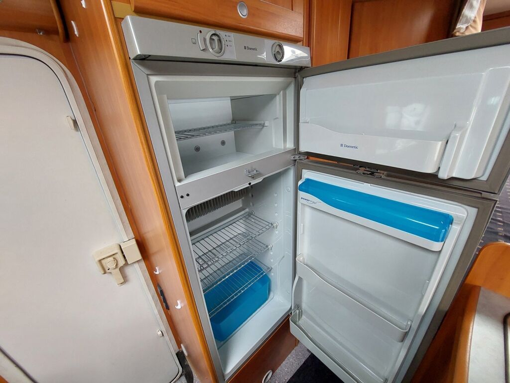 Dethleffs Advantage T 6501 2005 Valkoinen