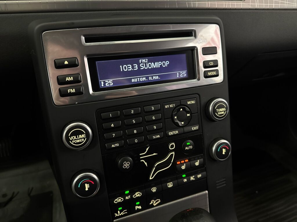 Volvo XC70 2008 Ruskea (beige)