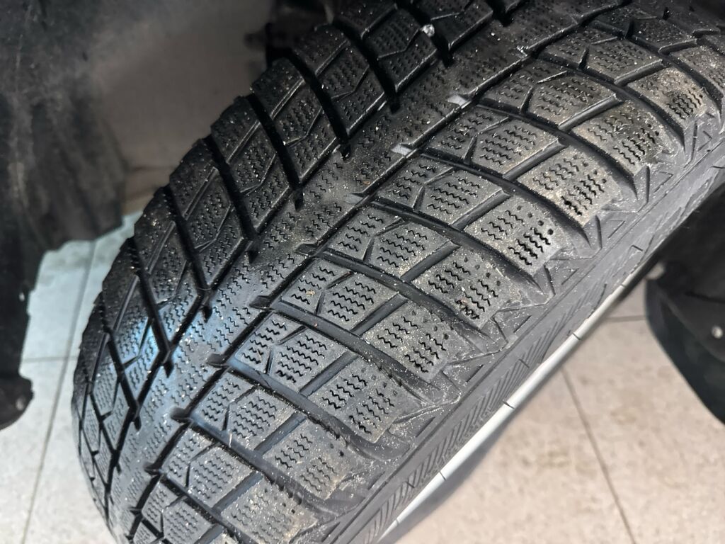 Volvo XC70 2008 Ruskea (beige)