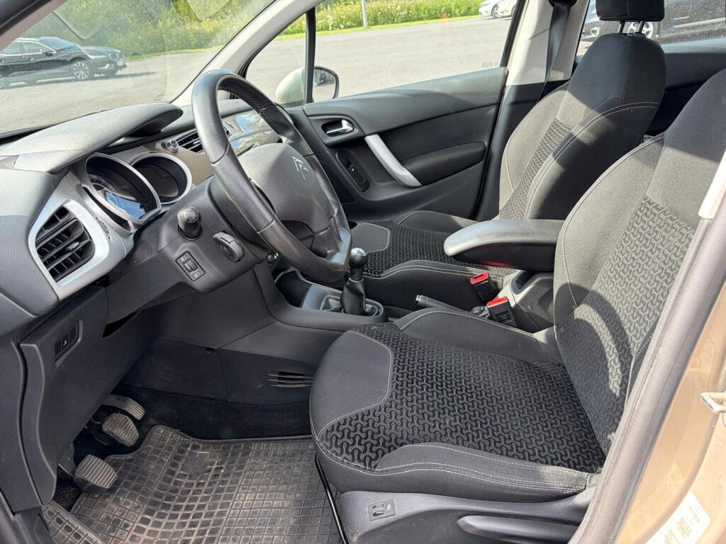 Citroen C3 2010 Ruskea (beige)
