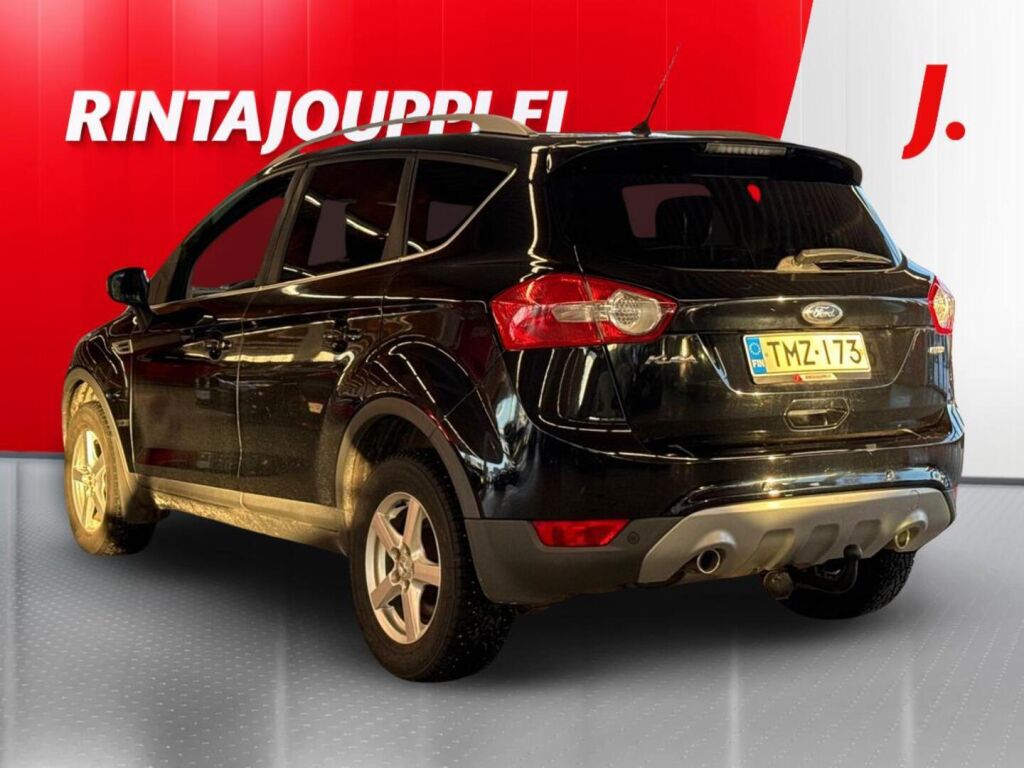 Ford Kuga 2010 Musta