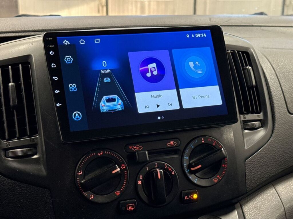 Nissan NV200 2011 Musta
