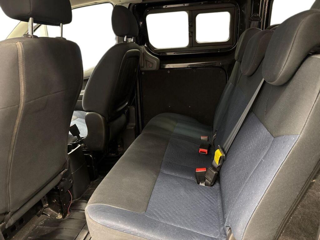 Nissan NV200 2011 Musta