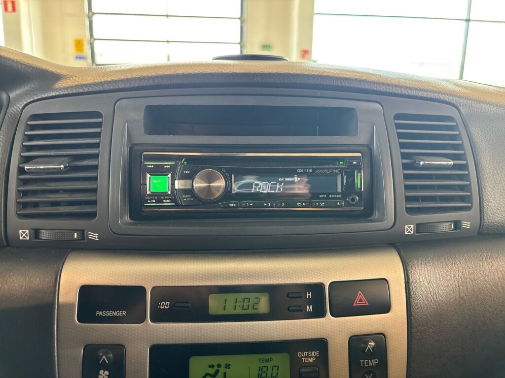 Toyota Corolla 2004 Punainen