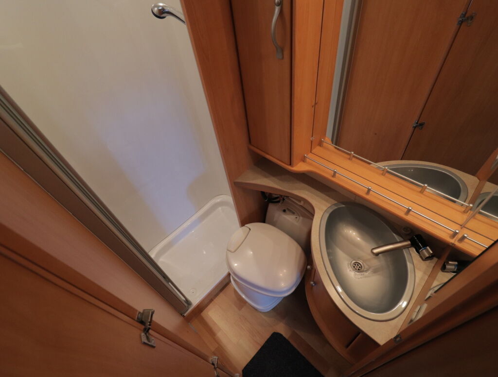 LMC LIBERTY TI 662 2007 Valkoinen