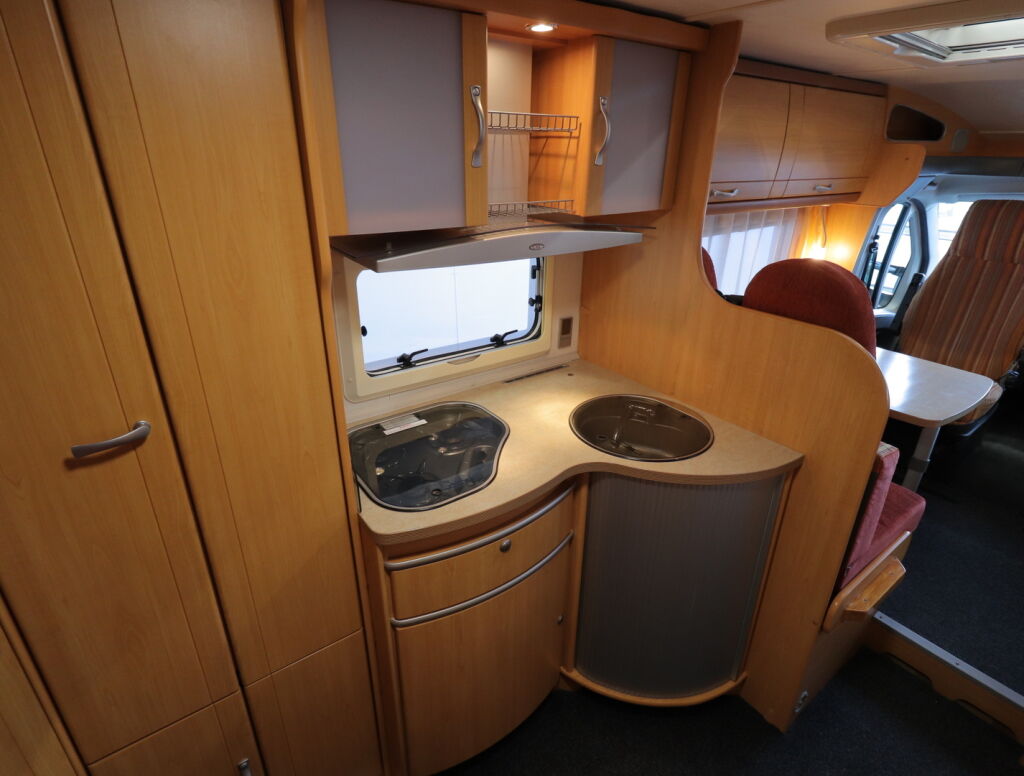 LMC LIBERTY TI 662 2007 Valkoinen