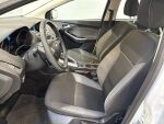 Ford Focus 2012 Valkoinen