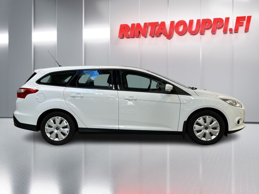 Ford Focus 2012 Valkoinen