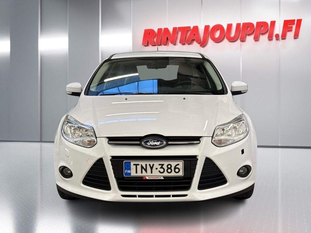 Ford Focus 2012 Valkoinen