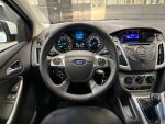 Ford Focus 2012 Valkoinen