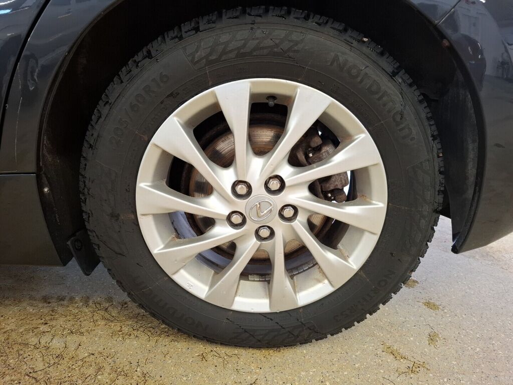 Lexus CT 2011 Harmaa