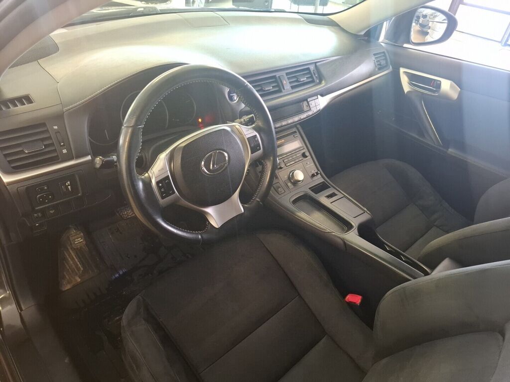 Lexus CT 2011 Harmaa