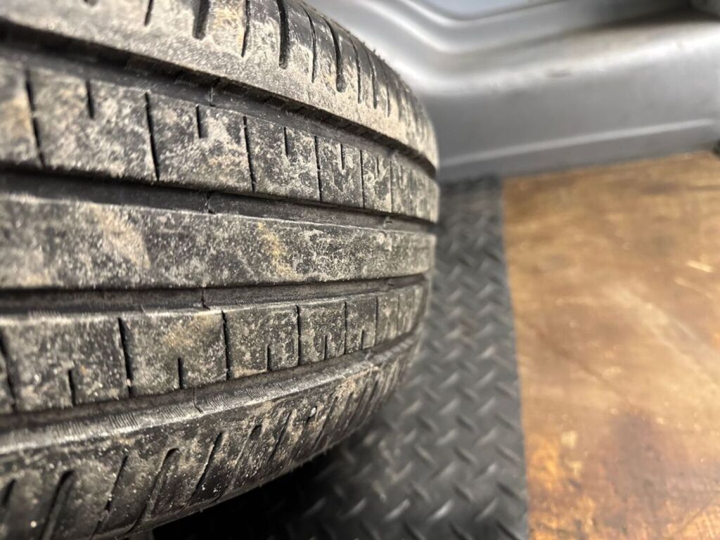 Volkswagen Caddy Maxi 2012 Valkoinen