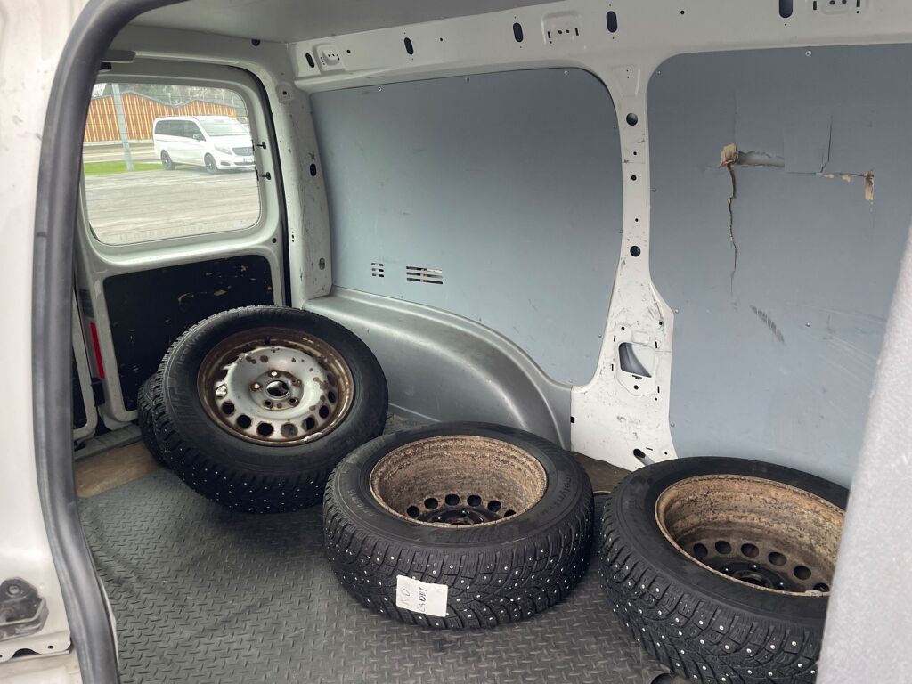 Volkswagen Caddy Maxi 2012 Valkoinen