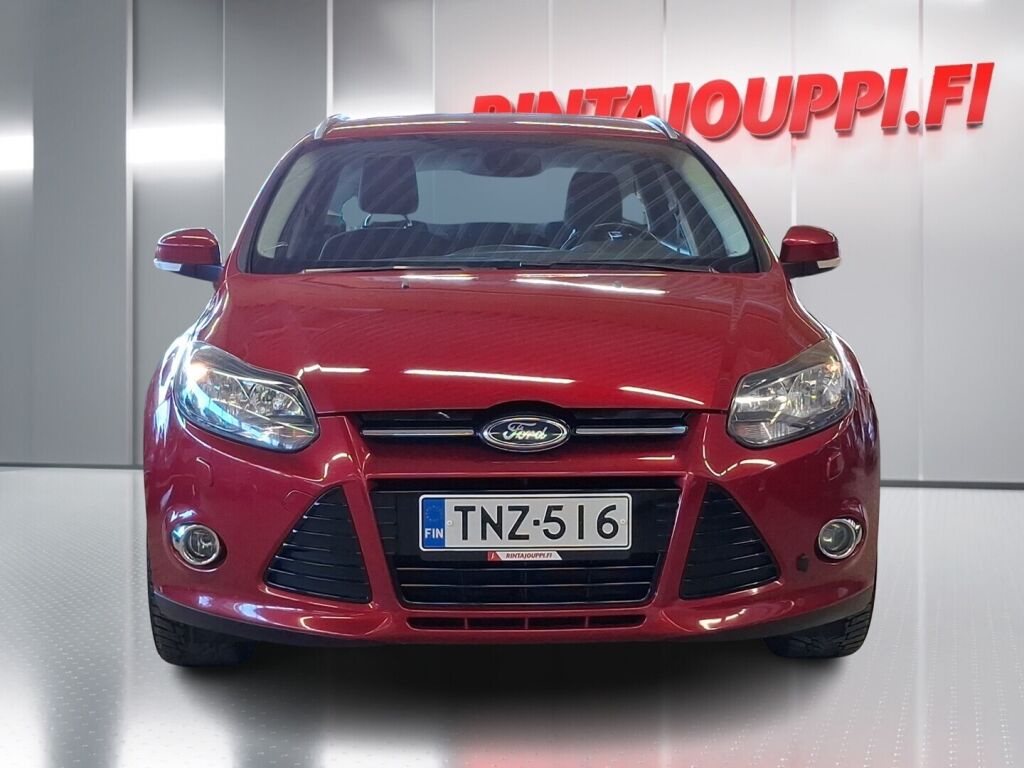 Ford Focus 2011 Punainen