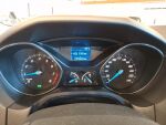 Ford Focus 2011 Punainen