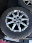 Toyota Avensis 2011 Punainen